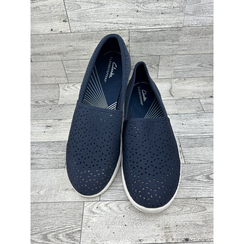 Clarks Cloudsteppers Navy Blue Perforated Slip On Shoes 26171360 Women Sz‎ 9.5M